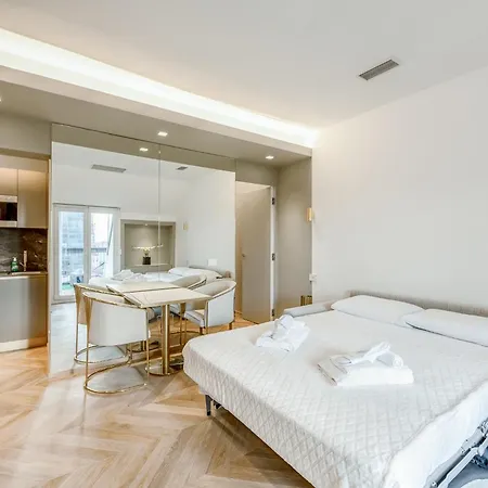 Luxury Skyview - Citylife - Mico Apartament *